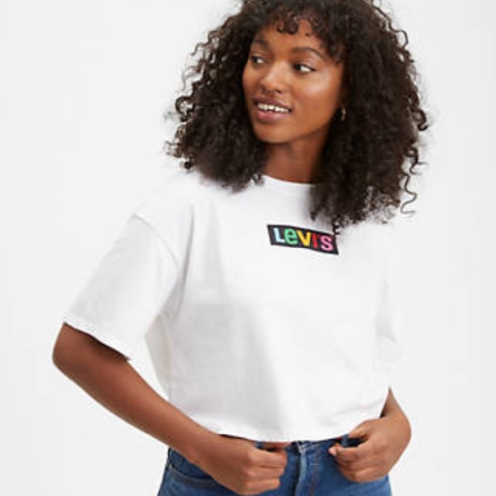 Levis | Graphic oversized crop t-shirt with rainbow box tab